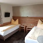 Πανσιόν Haus Deutinger